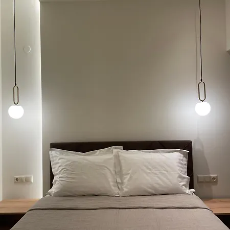 Tsoukos Lejlighed Potos