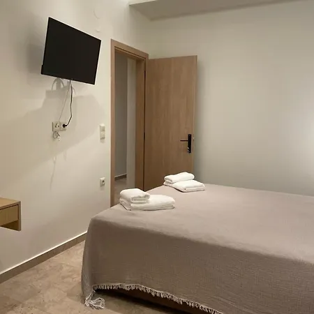 Tsoukos Apartment Potos