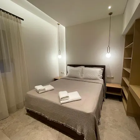 Tsoukos Apartment Potos