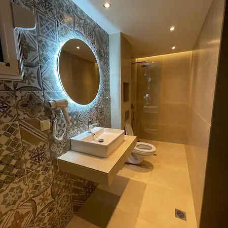 Tsoukos Apartment Potos